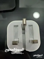  2 شواحن ايفون اصلية