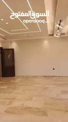  27 شقة مساحة 220م مميزة جداً للبيع طابقية كل طابق شقة / اسكان المهندسين مقابل منطقة حي الصحابة