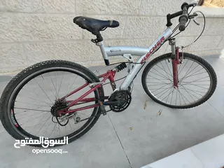  4 بسكليت للبيع الماني