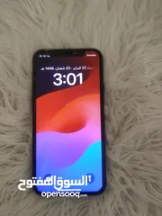  1 ايفون 11pro نضيف جداً مزود إقرا الوصف قابل للبدل