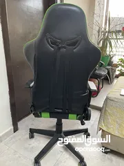  2 كرسي قيمنج للبيع بسعر مغري
