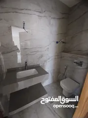  4 خلدا 200م ورف بناء35م وتراس 50م