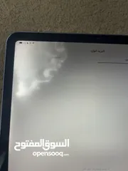  4 ايباد 11 برو ماكس نضافه فول وكلشي ما بي ما عده لضوه الي بالشاشه لفوك ومابي أي ضرر بس بالبيض تطلع