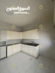  1 شقة فارغة - الشميساني - 3نوم - 200م -