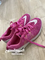  3 احذيه رياضية وصندل