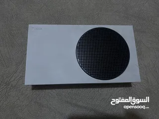  4 للبيع اكس بوكس / Xbox series s متوفر توصيل