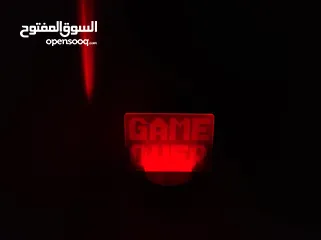  2 لوحه مكتوب عليها Game over