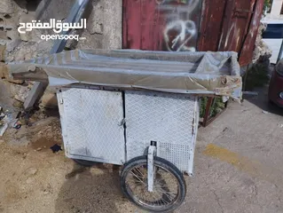  1 عرباية متنقلة لبيع الخضار مستعمل او جديد بسعر معقول