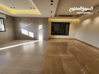  18 شقة فارغة للبيع في عبدون  ref : 14390