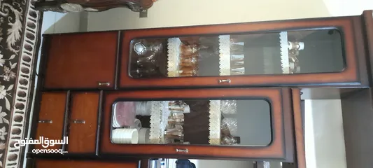  2 كنب + بوفيه للبيع بحاله جيده السعر 150