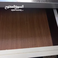  2 مكتب ممتاز جداً للدراسه و للكمبيوتر