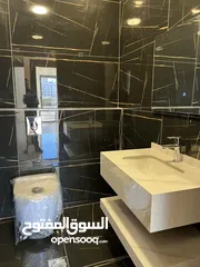  1 شقة أرضية فاخرة للبيع طريق المطار الحويطي خلف المدارس العالمية .. بسعر لقطة