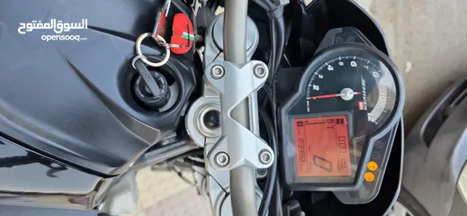  9 دراجة ابريليا 750 cc بحالة ممتازة 2016 ماشية 24000 فقط مالك ثاني صيانة دورية في الشركة 3200 دينار