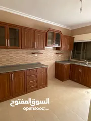  4 شقة جديدة وذو اطلالة مميزة للايجار في مرج الحمام  مساحة 170 متر  طابق ثالث مع مصعد  للعرسان فقط