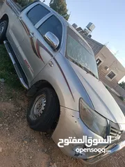  6 تويوتا هايلكس 2012
