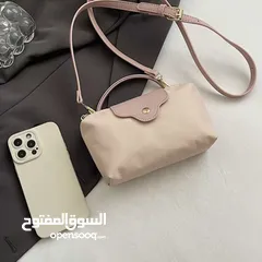  2 شنطة من SHEIN  جميلة و جديدة من دون اي استخدام للبيع بسعر 3 دنانير بدون توصيل