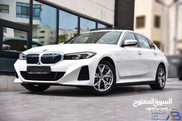  1 بي ام دبليو الفئة الثالثة كهربائية بالكامل 2023 BMW i3 eDrive35L EV M Power Kit_Full Option