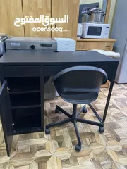  1 مكتب ايكيا مع كرسي بحاله الوكاله