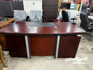  3 للبيع طاولات مكتب جديد