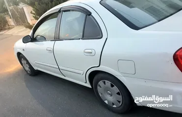  4 نيسان صني كلاسيك 2011  بحالة جيدة