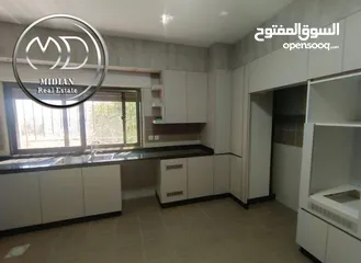 3 شقة فارغة للايجار عبدون مساحة 250 م طابق ثاني اطلالة جميلة جديدة لم تسكن