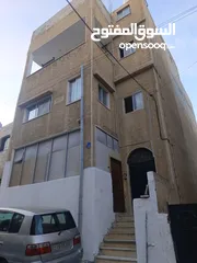  1 عمارة قابلة للاستثمار للبيع  بسعر مغري جدا..بداعي السفر مفصلة من اربع طوابق وروف سوبر سوبر ديلوكس