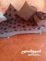  2 طقم كنب 9 مقاعد تفصيل مش تجاري  السعر غير قابل للتفاوض