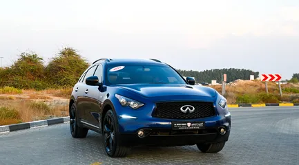  12 إنفينيتي QX70 S 2017 خليجي بحالة ممتازة من الداخل والخارج