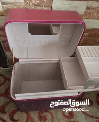 9 شنطة مكياج ومجوهرات فاخره ستراس حجم كبير