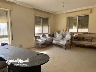 14 شقة كبيرة للبيع في طبربور - أبو عليا