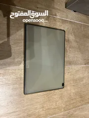  3 تاب لينوفو حاله ممتازة مع شاحن و cover. 32GB من الstorage. و 2GB من الRAM