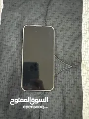  1 Iphone 13 بيع  استعمال حاله ممتازه  بدون اي خدوش