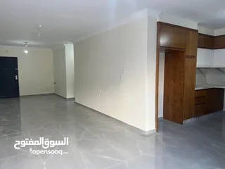  4 شق للبيع طابق ارضي مع حديقه