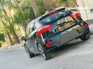  25 كيا ريو 2016 فل مع فتحه مميزه لون اسود نادر ومميز بالنضافه