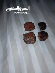  2 حجر نيزاك من النوع صخور الحديدية