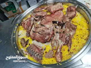  3 I am a Yemeni cook with long experience in cooking, resident, I have a driver's license