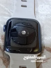 4 Apple Watch SE 44mm