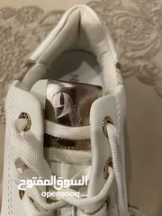  20 بوتين جداد مقاس 39 من ماركة Nine West
