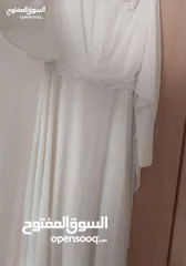  2 فستان اوف وايت طبقتين تقيل ملبوس اقل من ساعه شغل جاهة وكتب كتاب او مناسبه