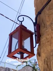  25 ثريات ومعلقات جديده استعمل بكم شهر للبيع بداعي السفر والرحيل