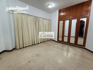 11 Beautiful and grand 8 BR villa for rent in Shatti Al Qurum Ref: 530S