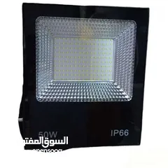  1 كشاف لد 50W كهرباء فقط بسعر 4 دنانير