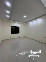  16 شقق ط2 او3 للبيع في الجبيهة ابو العوف عمارة على شارعين تشطيبات فخمة مساحة 177م