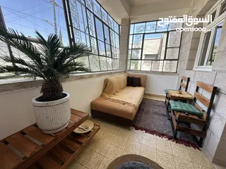  1 Soffa, 2 wooden chairs, small wooden table and wooden low table shelf