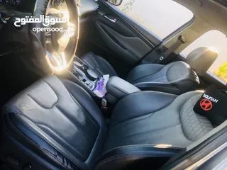  8 هونداي سنتافيه للبيع
