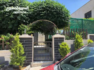  9 بيت مستقل للبيع