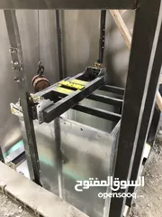  28 مصعد خارجي كامل مواصفات جيدة جدا مع سيفتي كامل