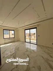  14 بأفخم التشطيبات الفندقية و في اجمل طريق المطار قرب كلية لومينوس