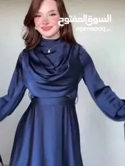  1 فستان لون كحلي