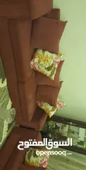  1 كنب بحالة الوكالة و ممتاز ليش بحاجة لشي